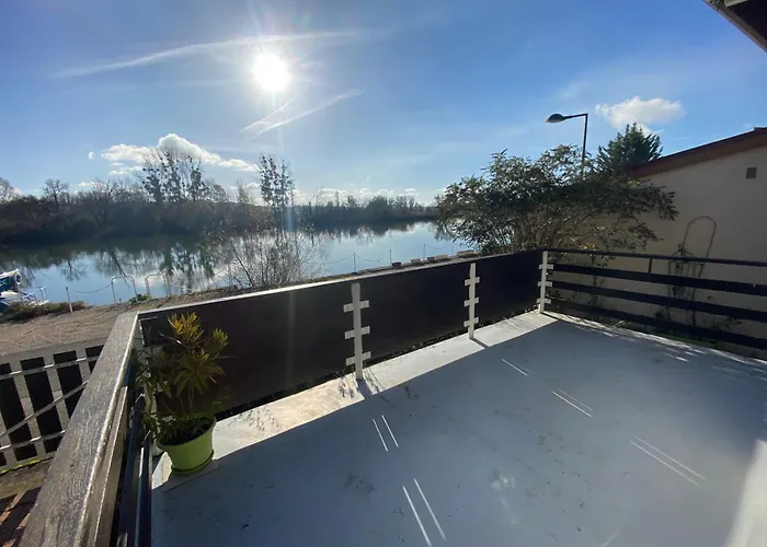 Chalet Au Bord De L Eau